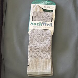 Sockwell Women’s Moderate Graduated Compression Featherweight S/M (New) Natural